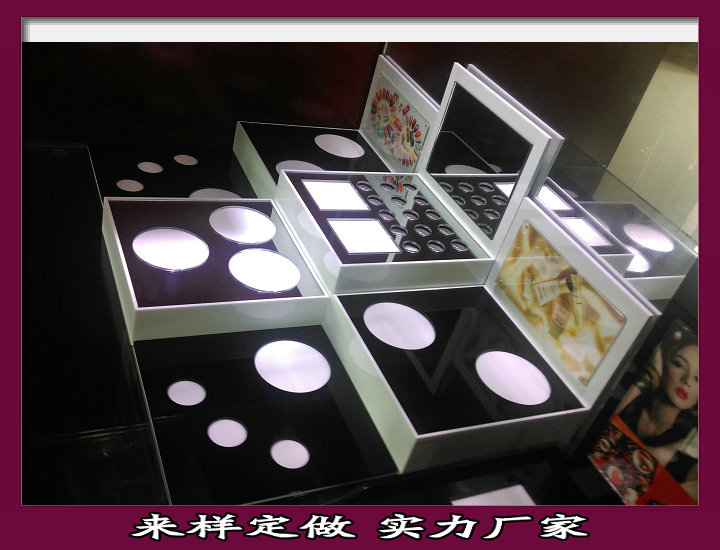 產(chǎn)品名稱:廠家定制壓克力化妝品展示架 有機(jī)玻璃化妝品展臺(tái) 亞克力展架